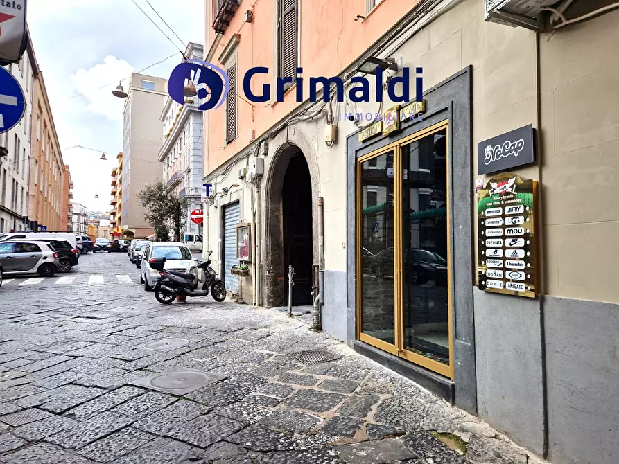 Immagine 7 di Attività commerciale in affitto  a Napoli