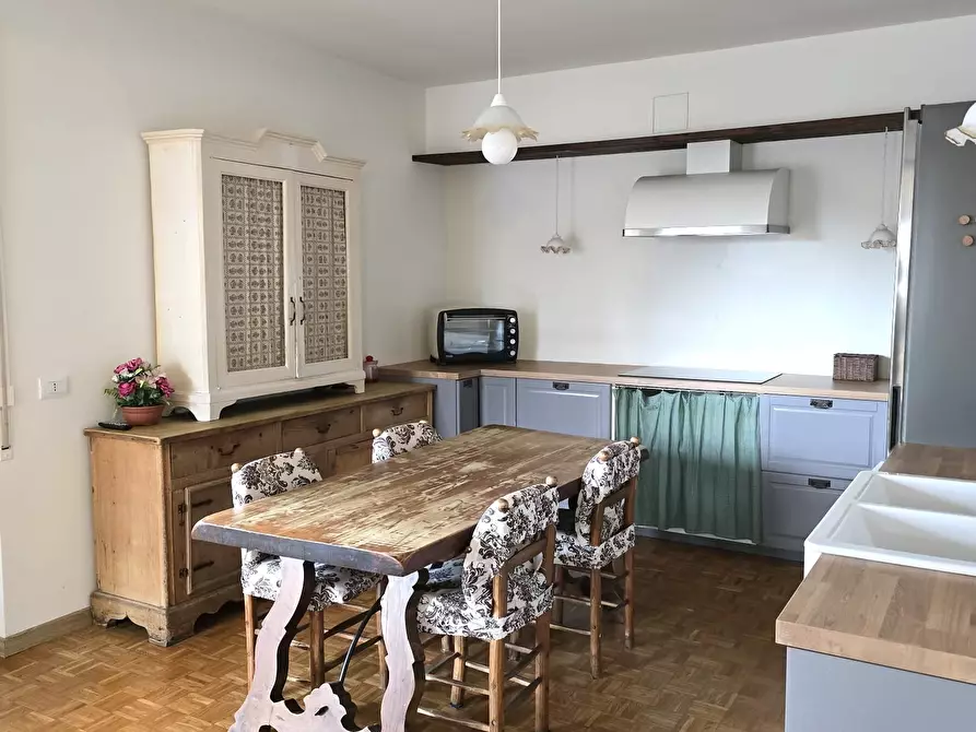 Immagine 5 di Trilocale in vendita  in Corso XXV Aprile 129 a Erba