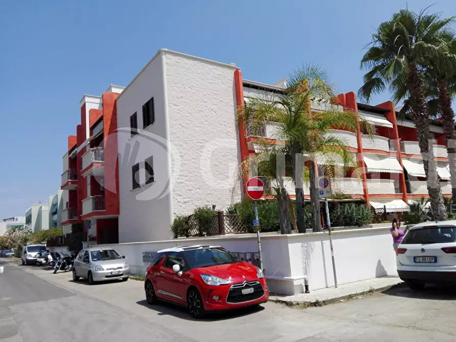 Immagine 34 di Trilocale in vendita  in Via della Robinia a Gallipoli
