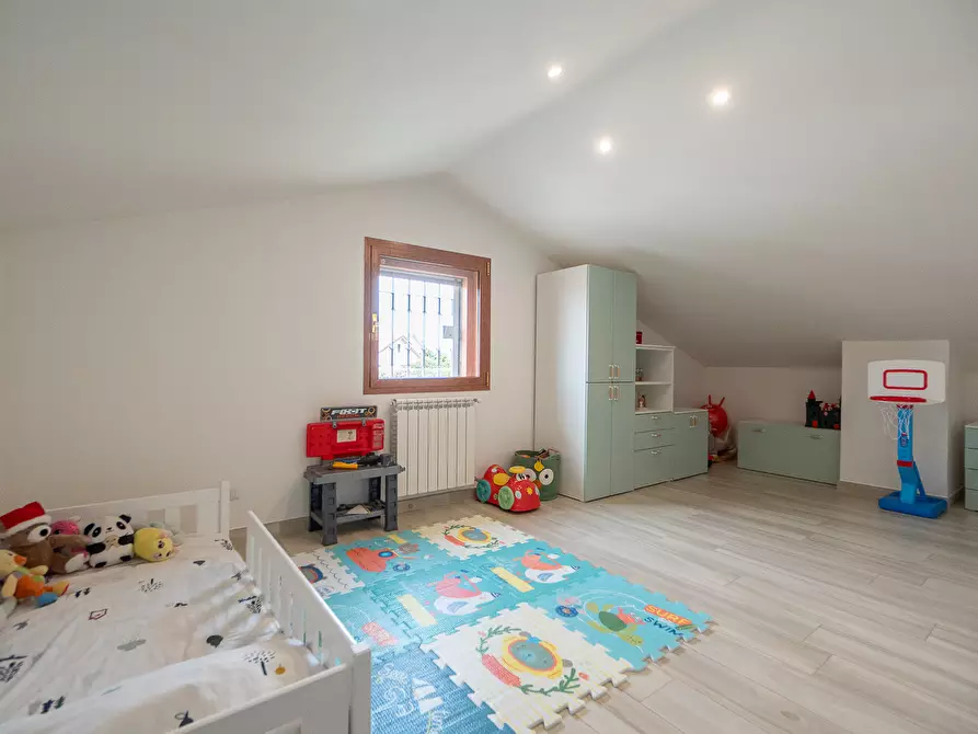 Immagine 94 di Villa in vendita  in Via Moricone a Albano Laziale
