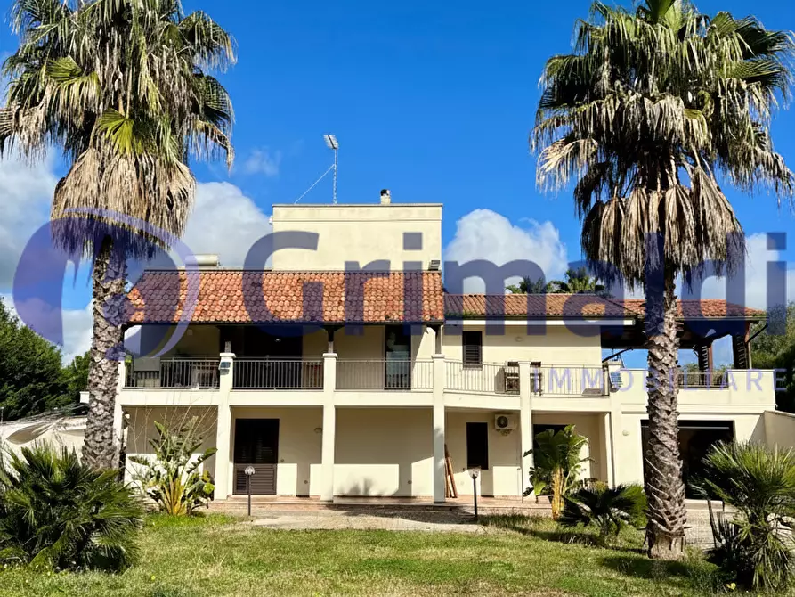 Immagine 24 di Villa in vendita  in Strada I Nucleo Erchie Piccola 10 a Lizzanello