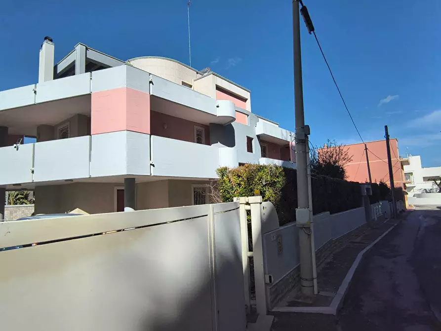 Immagine 2 di Villa in vendita  in Via Concilio Vaticano 6/A a Monopoli
