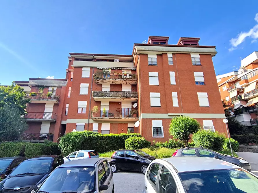 Immagine 23 di Pentalocale in vendita  in Via Antonio Annarumma 35 a Avellino