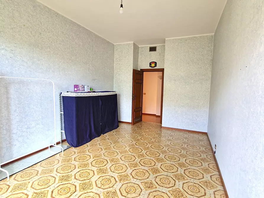 Immagine 14 di Pentalocale in vendita  in Via michele Pironti 1/B a Avellino