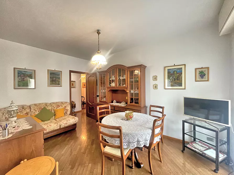 Immagine 15 di Trilocale in vendita  in Via Valleverde 9 a Recco