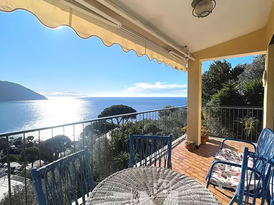 Immagine 13 di Casa indipendente in vendita  in VIA DEL CASTELLO 32 a Recco