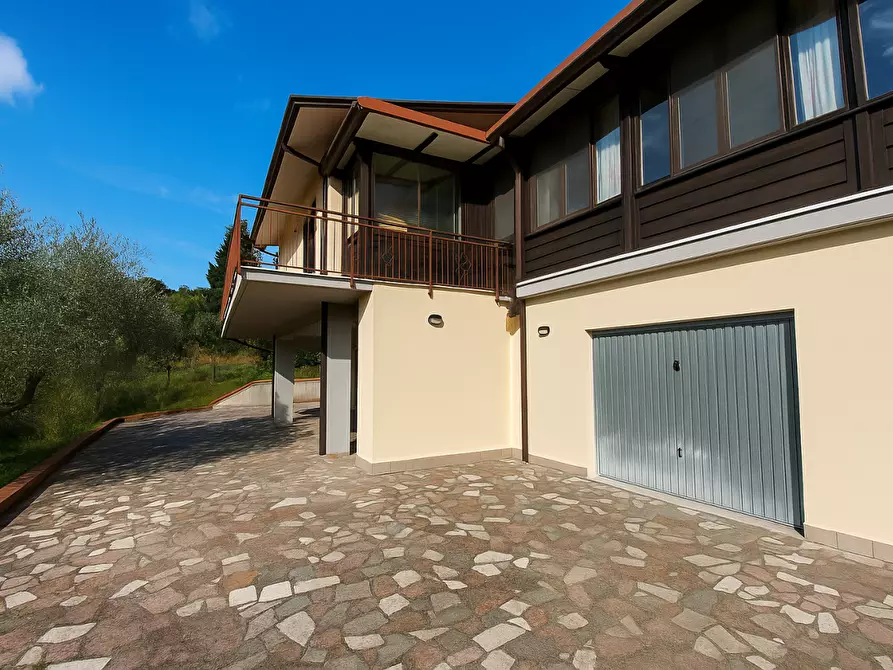 Immagine 33 di Casa indipendente in vendita  a Sarzana