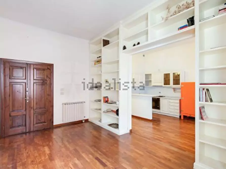 Immagine 14 di Trilocale in affitto  a Sarzana