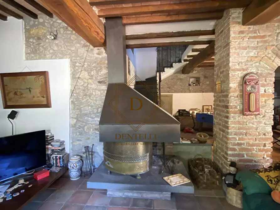 Immagine 11 di Rustico / casale in vendita  a Ameglia