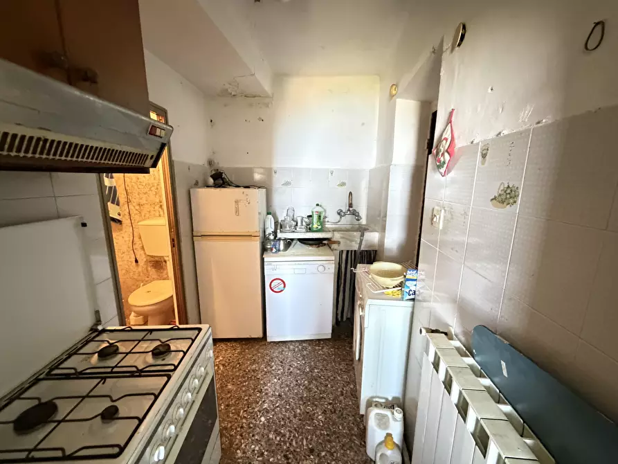 Immagine 12 di Trilocale in vendita  a Lerici