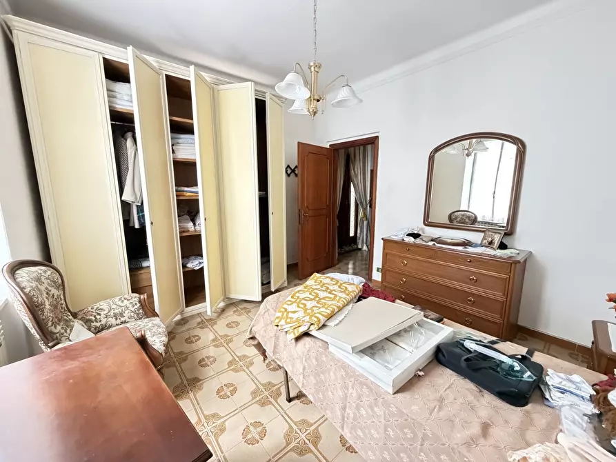 Immagine 18 di Casa indipendente in vendita  a Sarzana