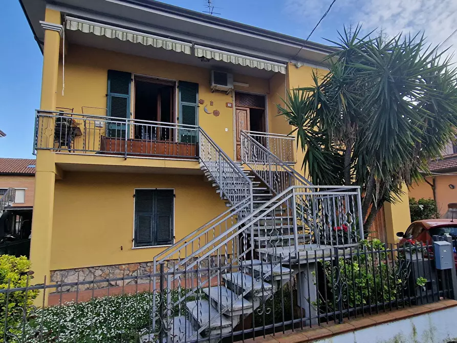 Immagine 3 di Casa indipendente in vendita  a Santo Stefano Di Magra