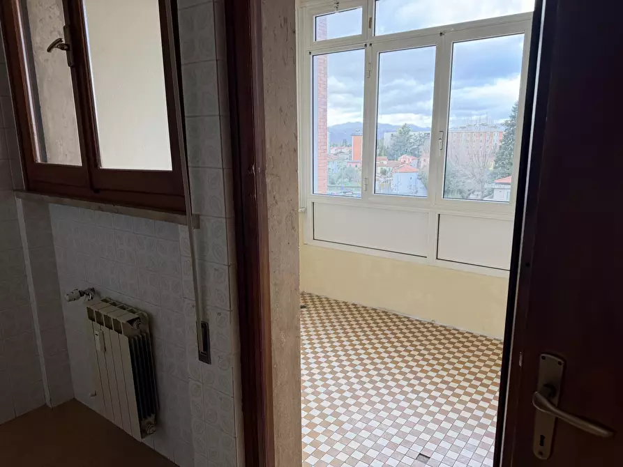 Immagine 6 di Trilocale in vendita  in Via Pietro Gori a Sarzana