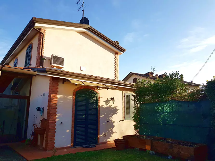 Immagine 26 di Terratetto in vendita  a Sarzana
