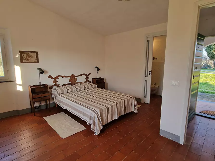 Immagine 10 di Bilocale in affitto  a Sarzana