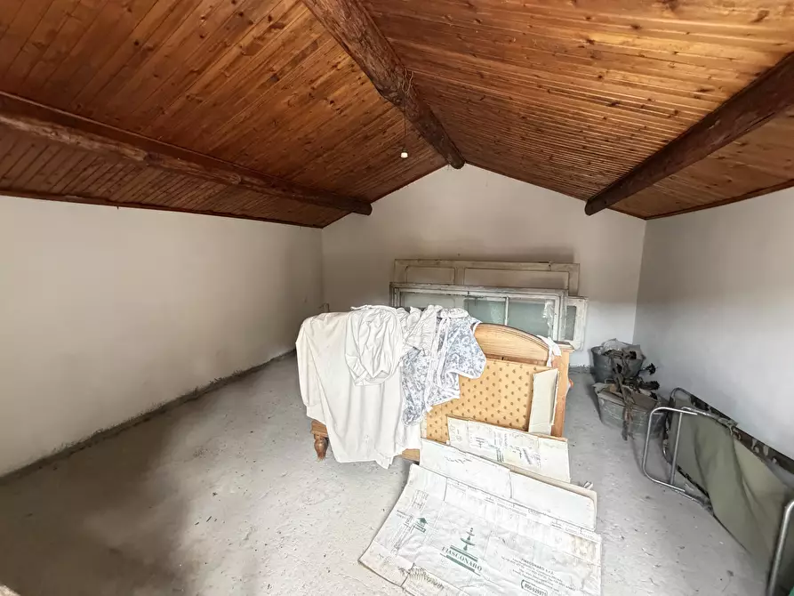 Immagine 27 di Casa indipendente in vendita  a Sarzana