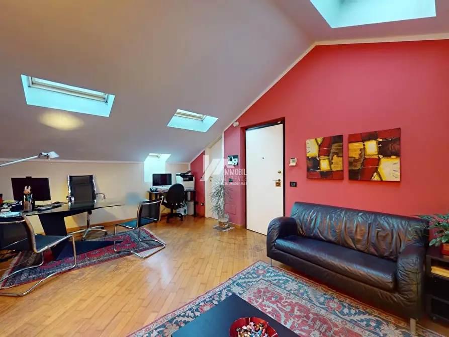 Immagine 3 di Trilocale in vendita  in Via Lattanzio Gambara 75 a Brescia