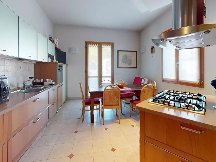 Immagine 9 di Villa in vendita  in Via Crocefisso 60G a Erbusco