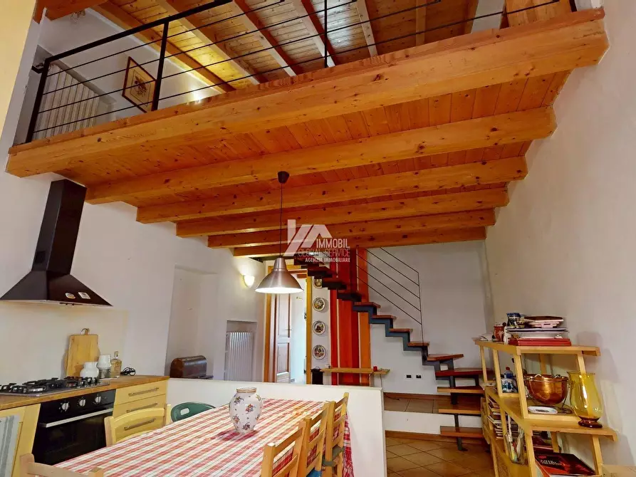 Immagine 6 di Bilocale in vendita  in Via dell'Albera a Gardone Riviera