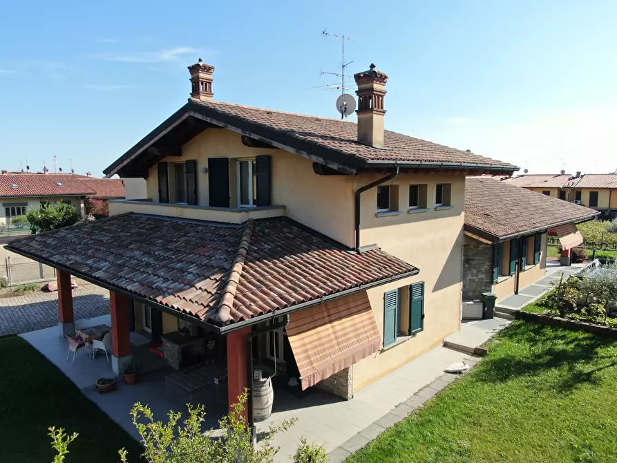 Immagine 2 di Villa in vendita  in Via Crocefisso 60G a Erbusco