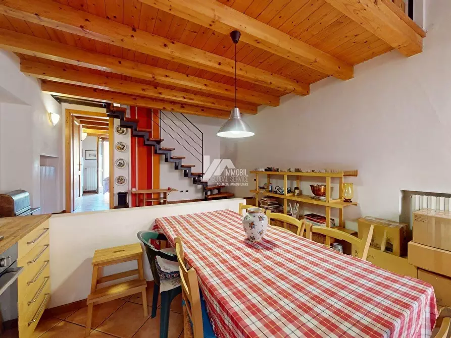 Immagine 4 di Bilocale in vendita  in Via dell'Albera a Gardone Riviera