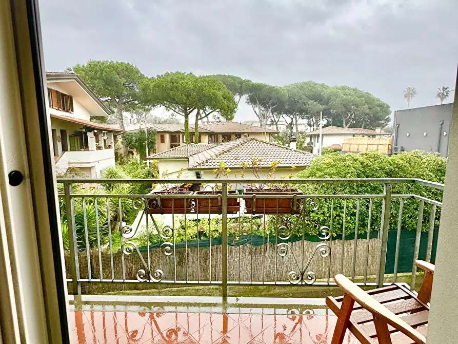 Immagine 14 di Porzione di casa in vendita  a Massa