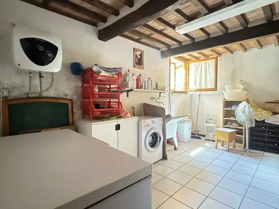 Immagine 32 di Rustico / casale in vendita  a Camaiore