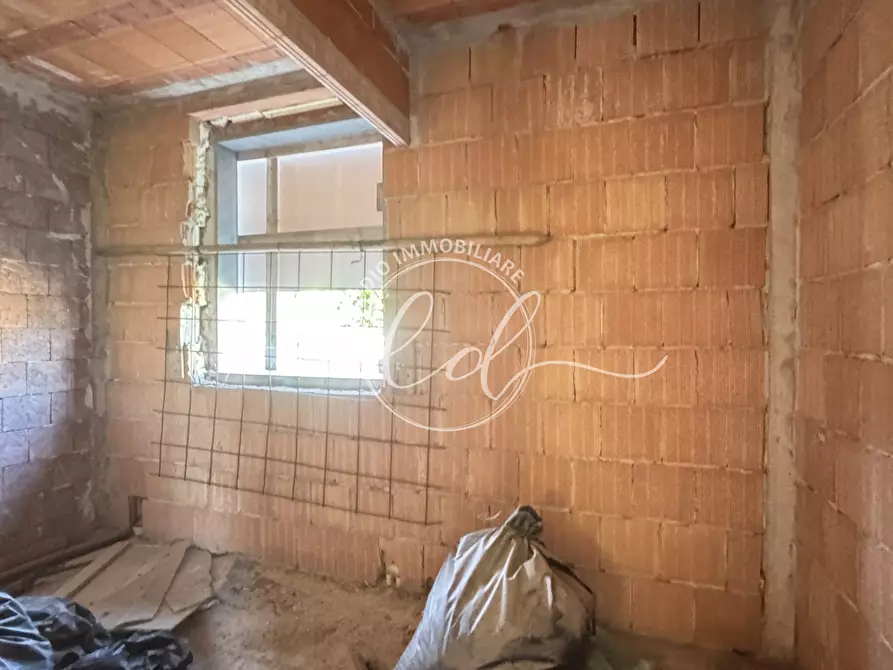 Immagine 8 di Porzione di casa in vendita  a Seravezza