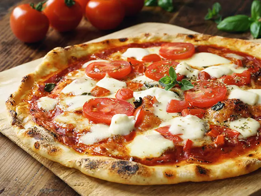 Immagine 1 di Bar / Ristorante in vendita  a Pietrasanta