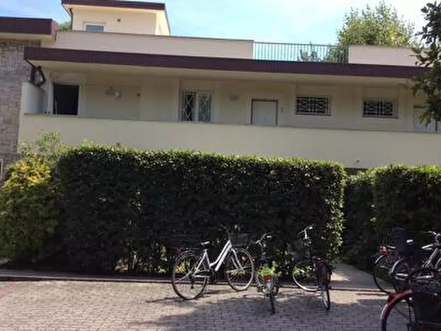 Immagine 35 di Quadrilocale in vendita  a Pietrasanta