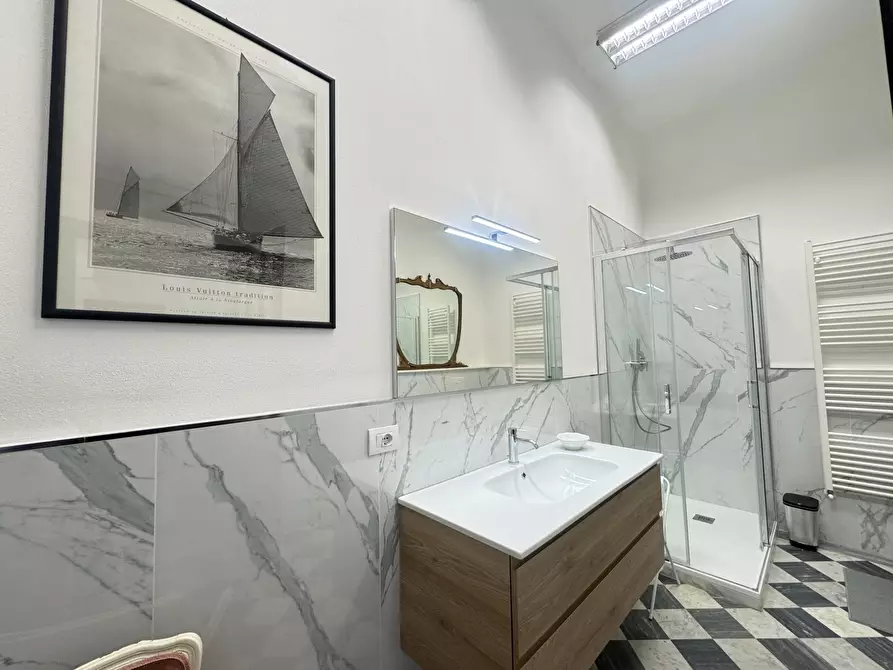 Immagine 83 di Rustico / casale in vendita  a Pietrasanta