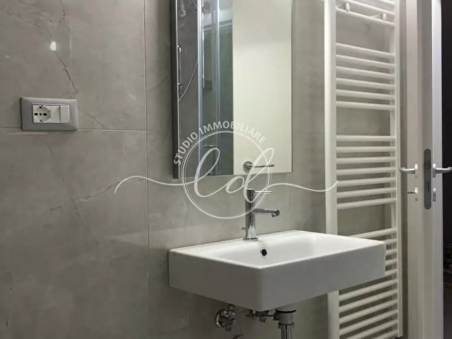 Immagine 24 di Quadrilocale in vendita  a Massa