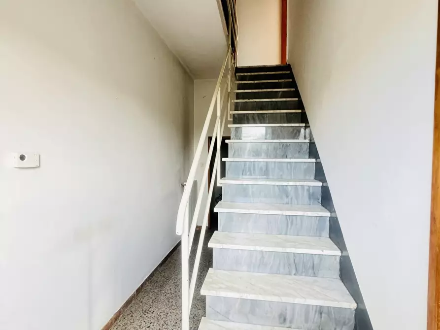 Immagine 40 di Porzione di casa in vendita  a Seravezza