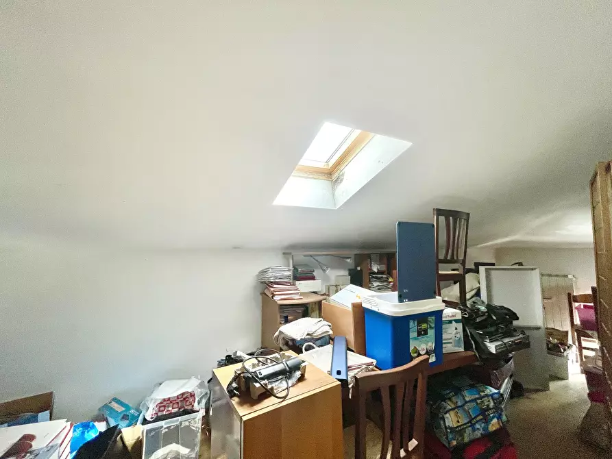 Immagine 28 di Porzione di casa in vendita  a Seravezza