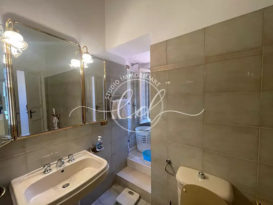 Immagine 39 di Porzione di casa in vendita  a Carrara