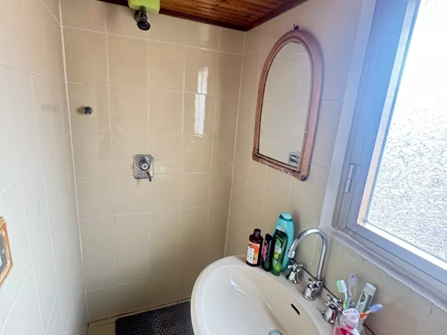 Immagine 28 di Quadrilocale in vendita  a Massa