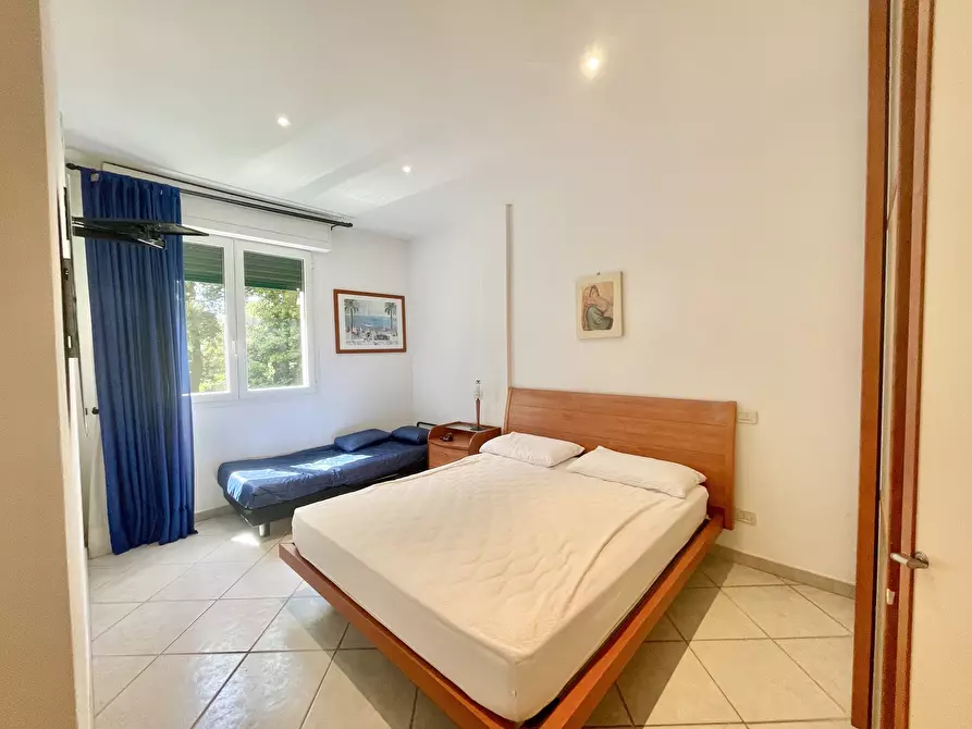 Immagine 16 di Quadrilocale in affitto  a Pietrasanta