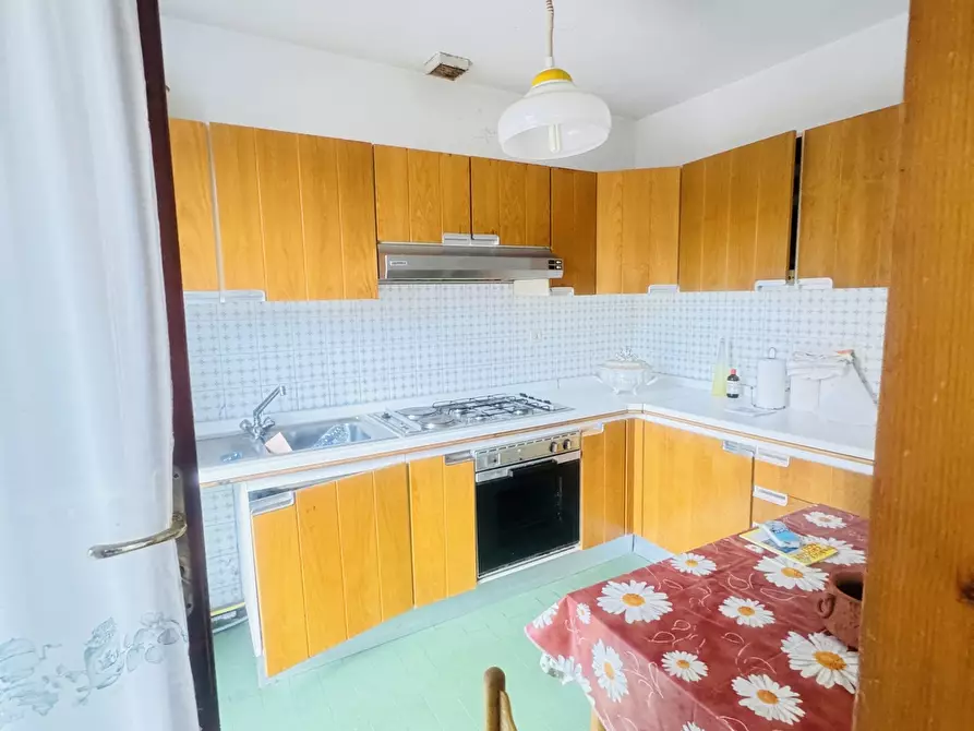 Immagine 9 di Porzione di casa in vendita  a Seravezza