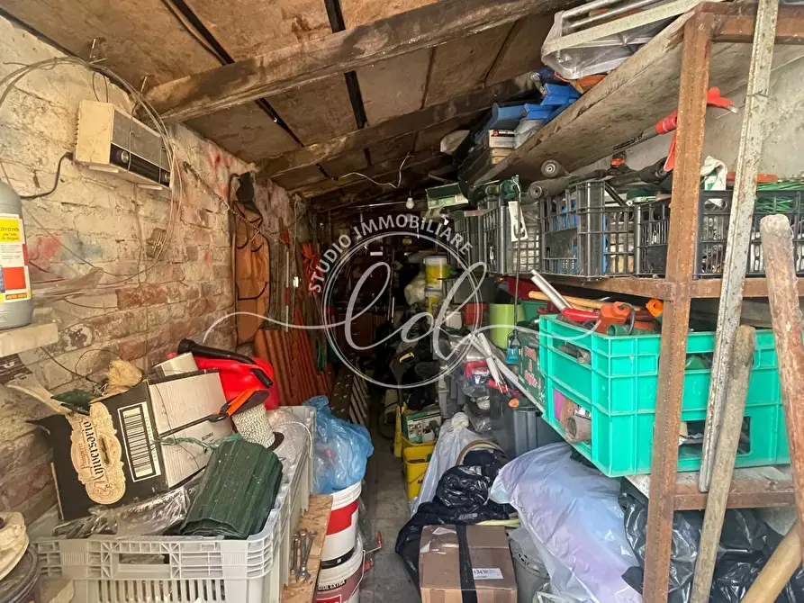 Immagine 54 di Porzione di casa in vendita  a Carrara