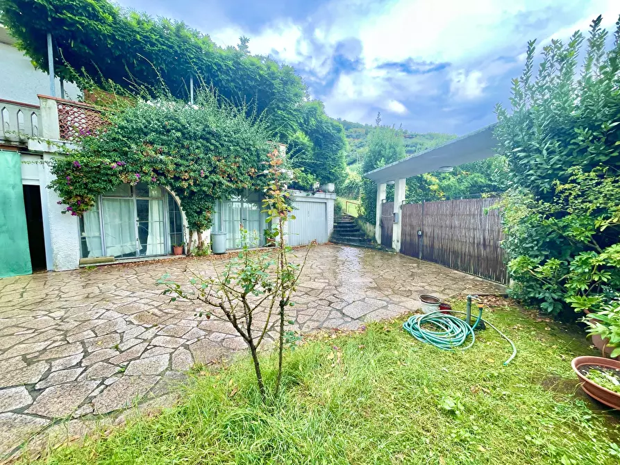 Immagine 5 di Casa indipendente in vendita  a Seravezza