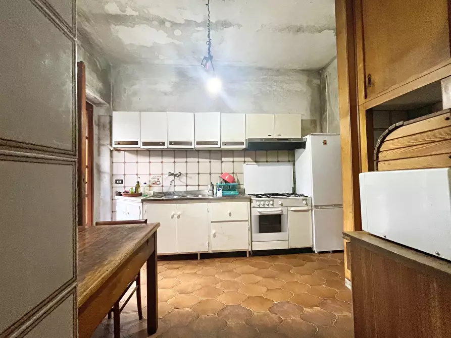 Immagine 11 di Casa indipendente in vendita  a Camaiore