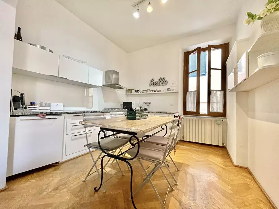 Immagine 15 di Trilocale in affitto  a Pietrasanta