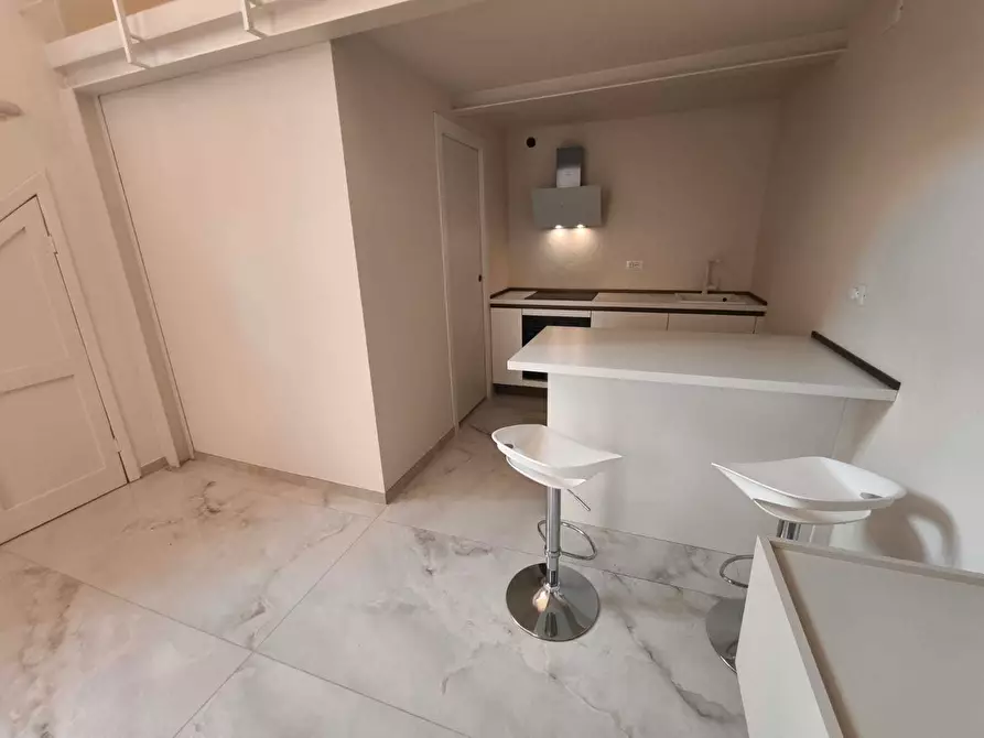 Immagine 9 di Appartamento in affitto  a Pietrasanta