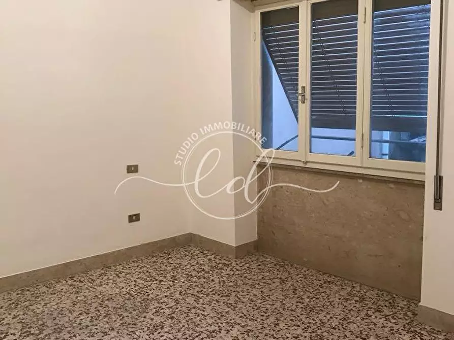 Immagine 11 di Quadrilocale in affitto  a Carrara