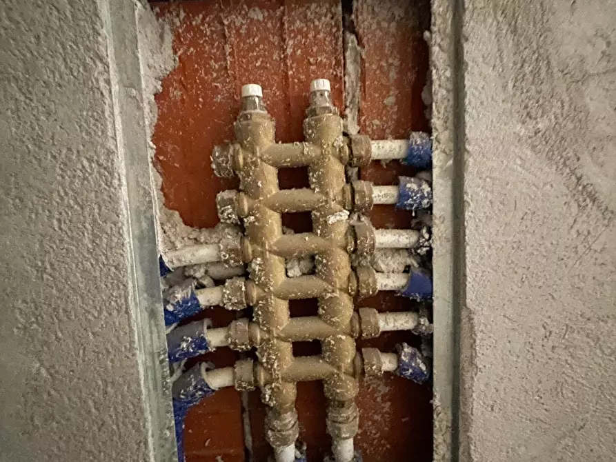 Immagine 40 di Villa in vendita  a Camaiore