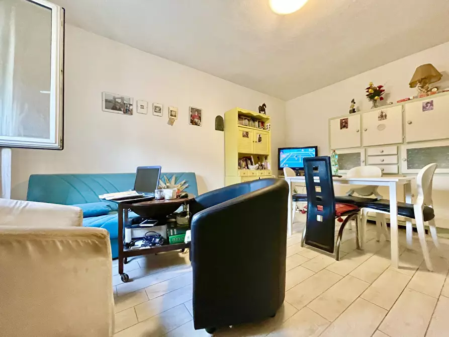 Immagine 7 di Porzione di casa in vendita  a Pietrasanta