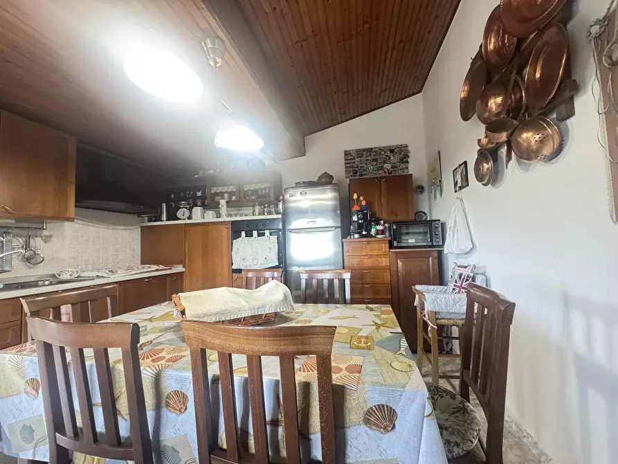 Immagine 16 di Quadrilocale in vendita  a Massa