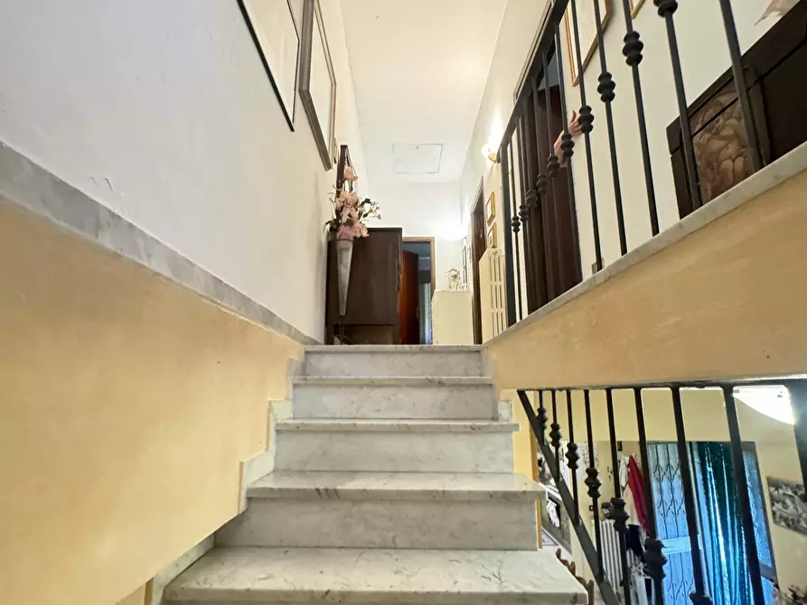Immagine 25 di Porzione di casa in vendita  a Massa