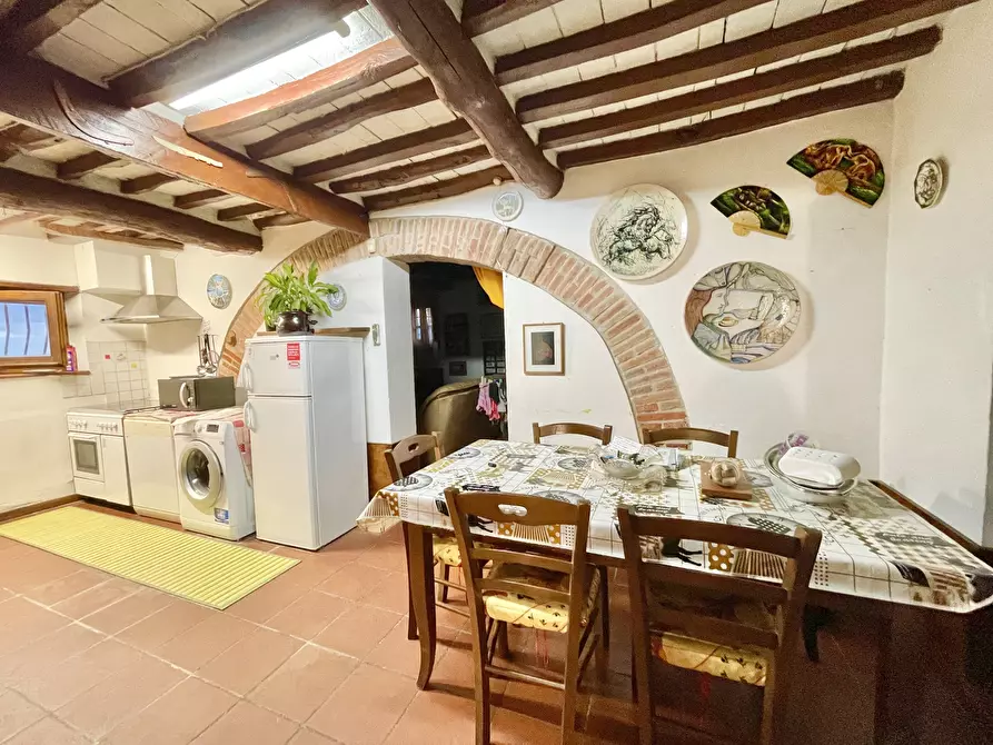 Immagine 89 di Porzione di casa in vendita  a Pietrasanta
