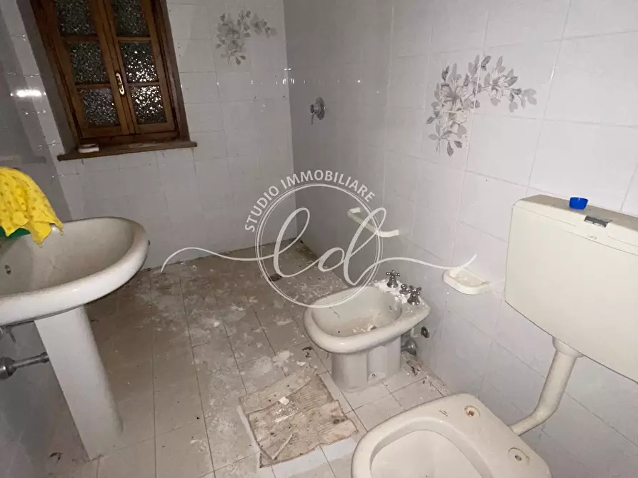 Immagine 10 di Porzione di casa in vendita  a Camaiore